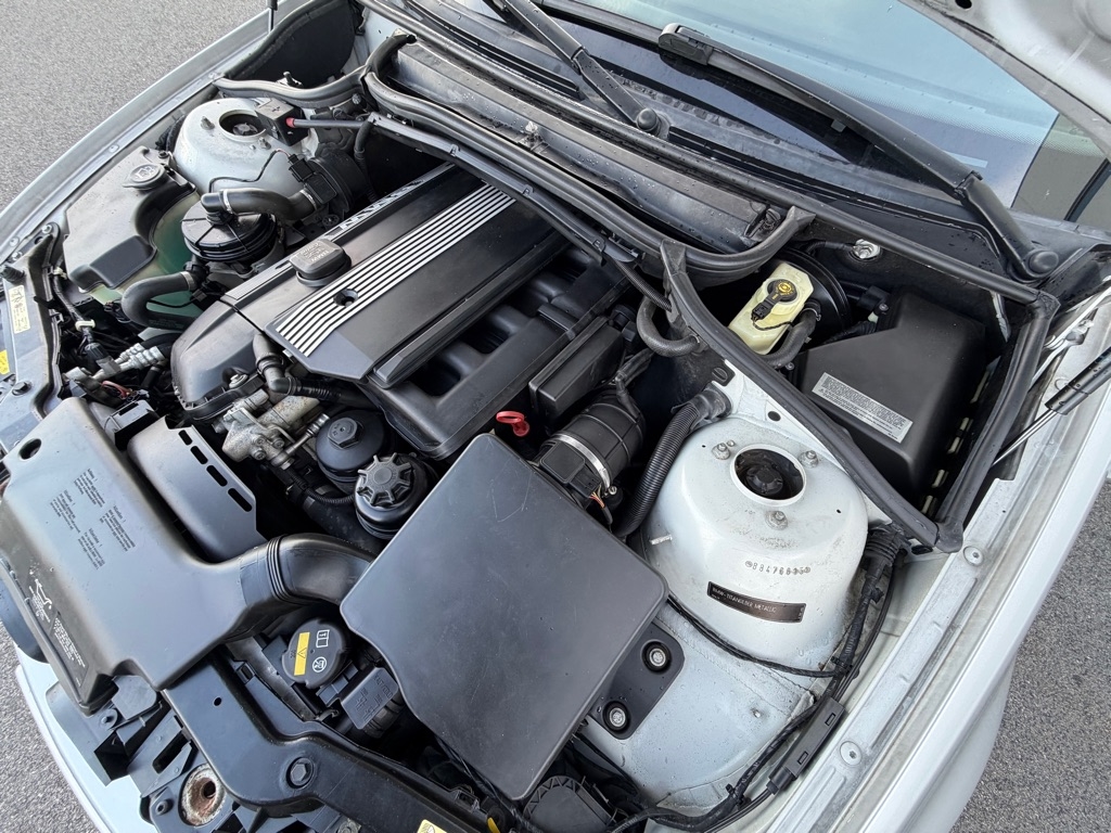 BMW 3-Series 330Ci convertible 2004