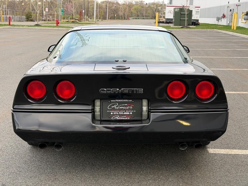 Chevrolet Corvette  1985