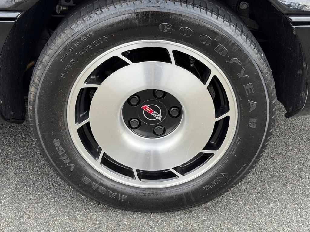 Chevrolet Corvette  1985