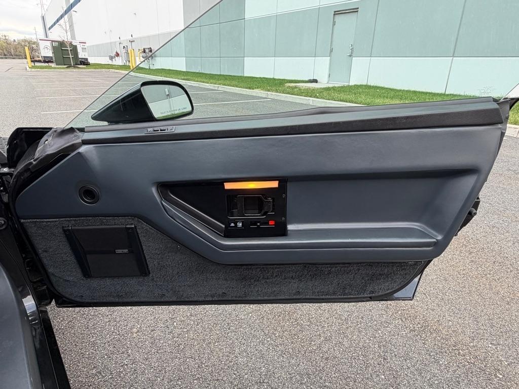 Chevrolet Corvette  1985