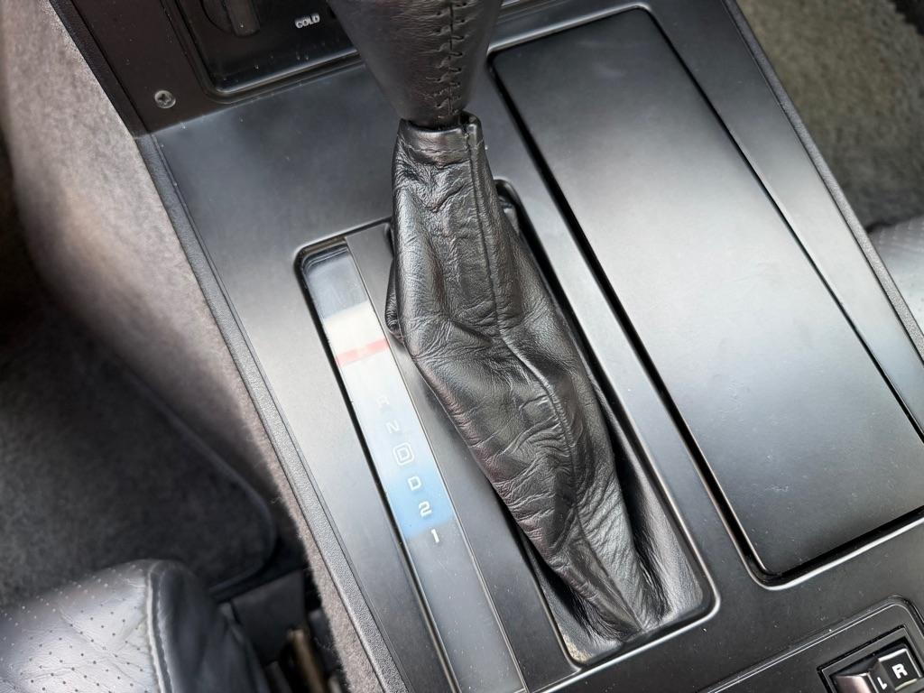 Chevrolet Corvette  1985