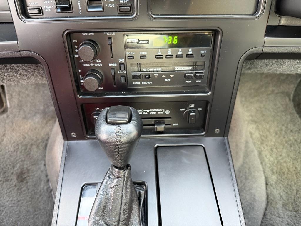 Chevrolet Corvette  1985