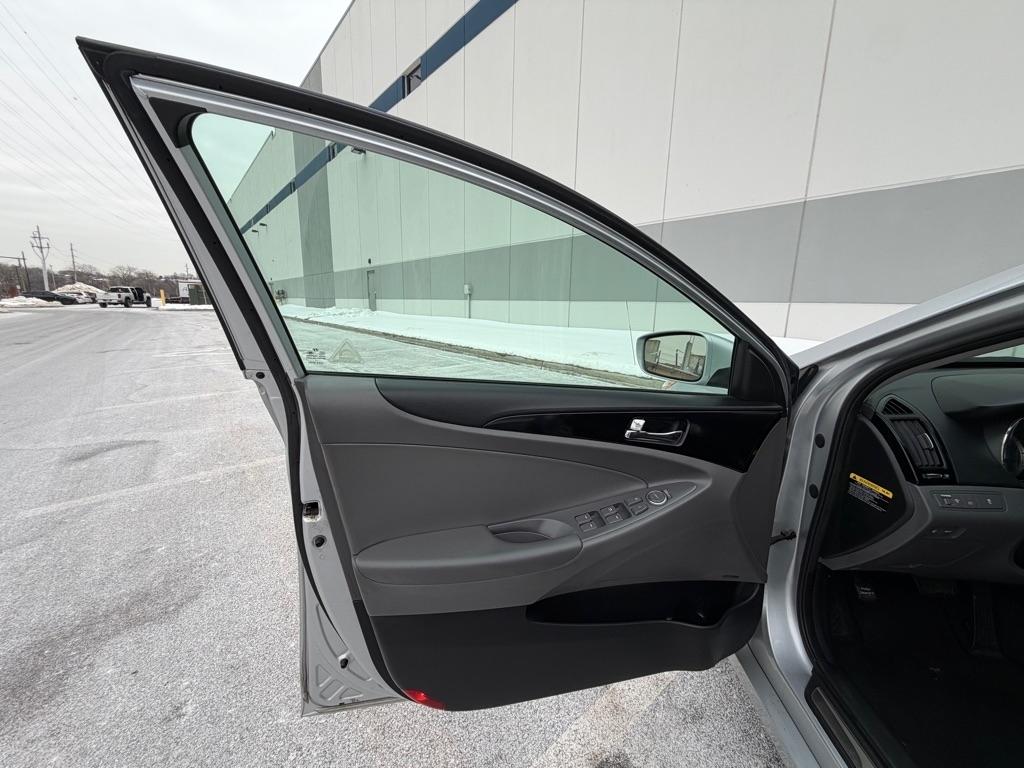 Hyundai Sonata Limited Auto 2013