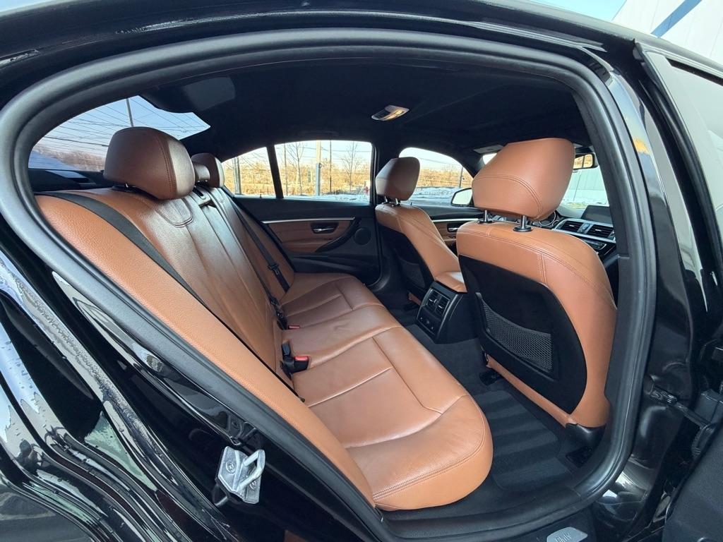 BMW 3-Series 328i xDrive Sedan 2016