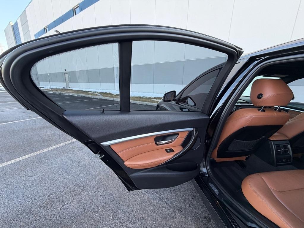 BMW 3-Series 328i xDrive Sedan 2016