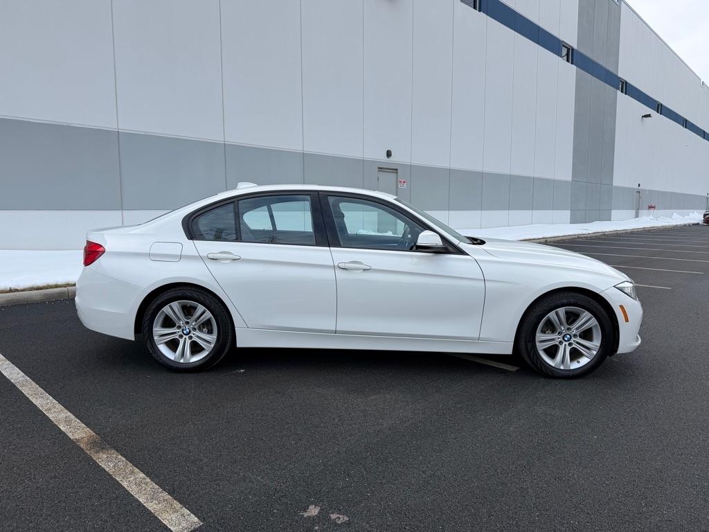 BMW 3-Series 328i xDrive Sedan 2016