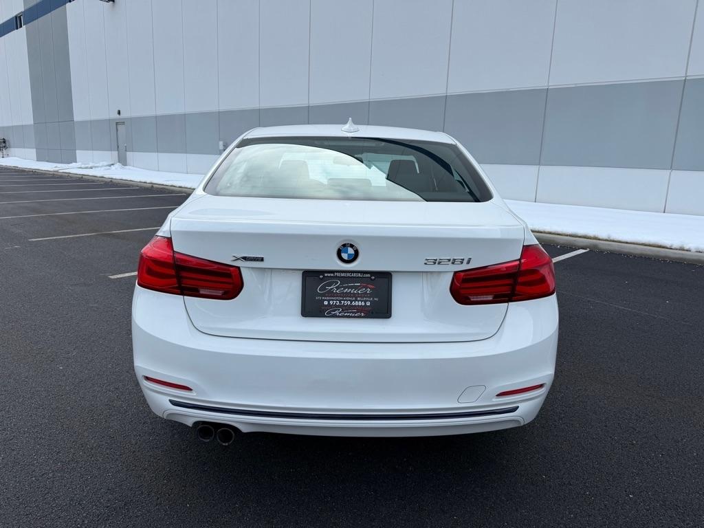 BMW 3-Series 328i xDrive Sedan 2016