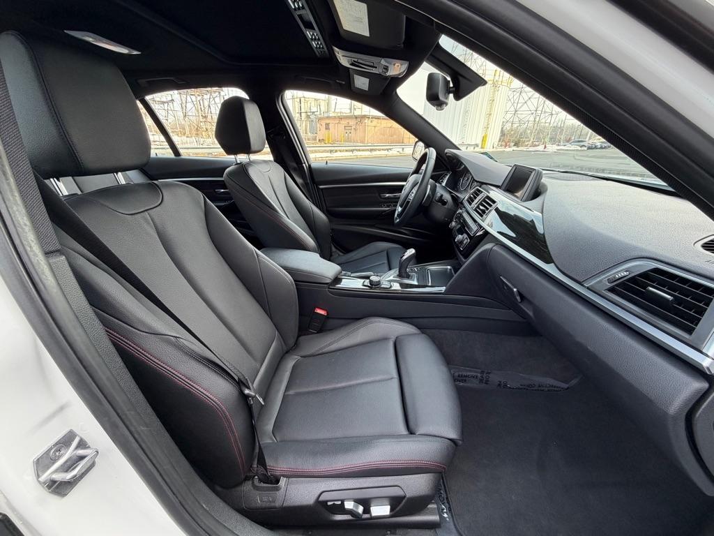 BMW 3-Series 328i xDrive Sedan 2016