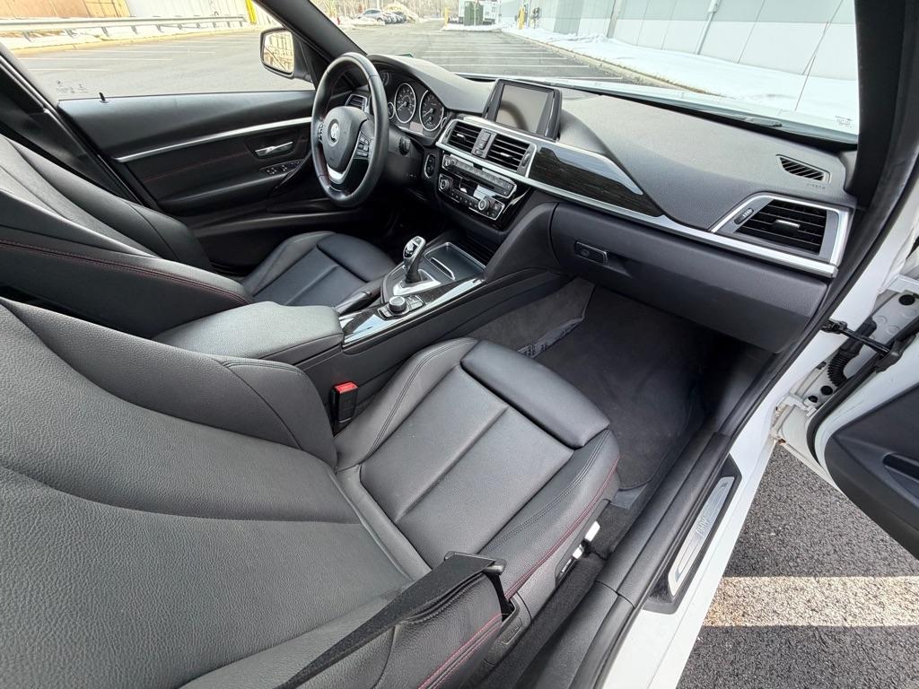 BMW 3-Series 328i xDrive Sedan 2016