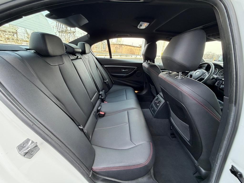 BMW 3-Series 328i xDrive Sedan 2016