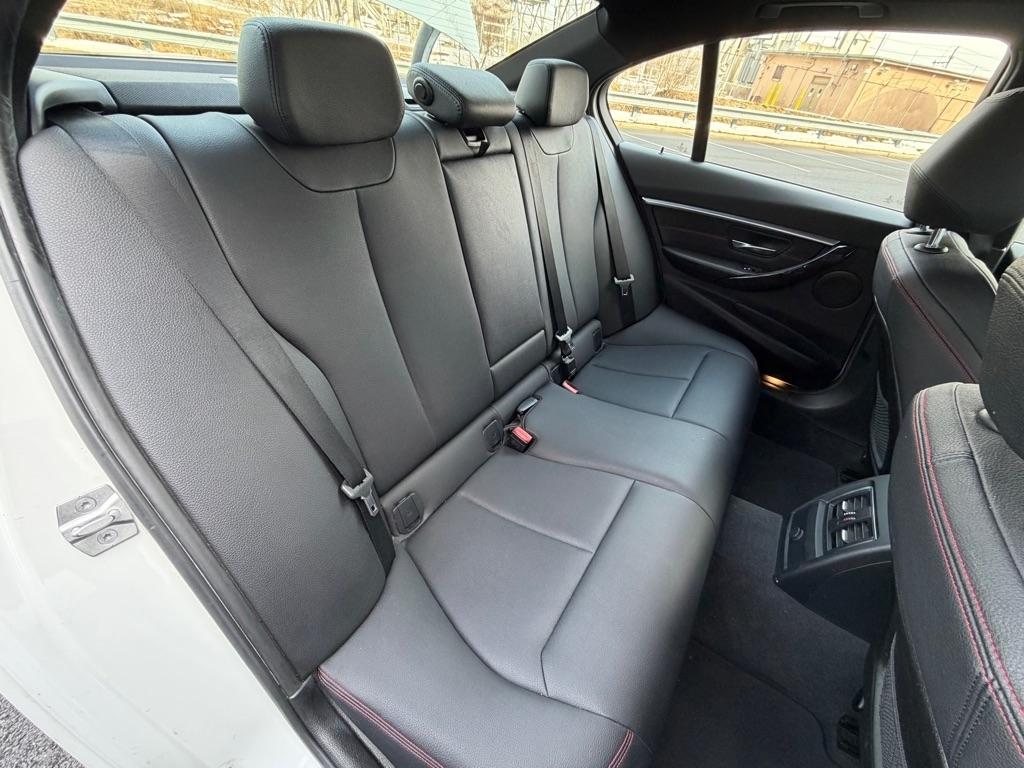 BMW 3-Series 328i xDrive Sedan 2016
