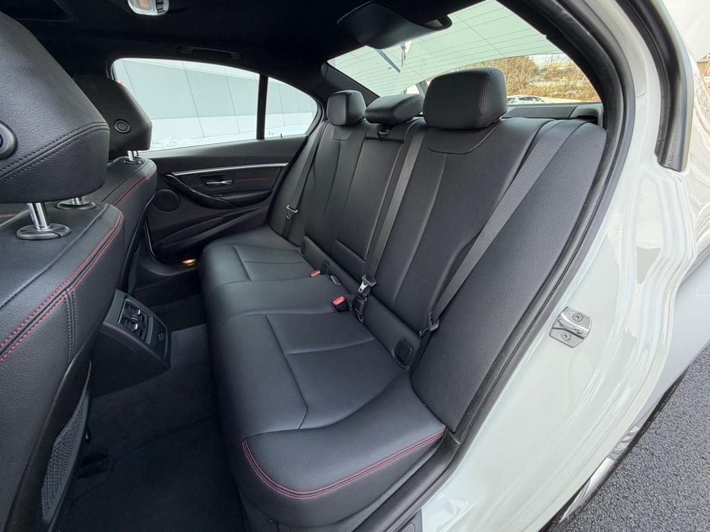 BMW 3-Series 328i xDrive Sedan 2016