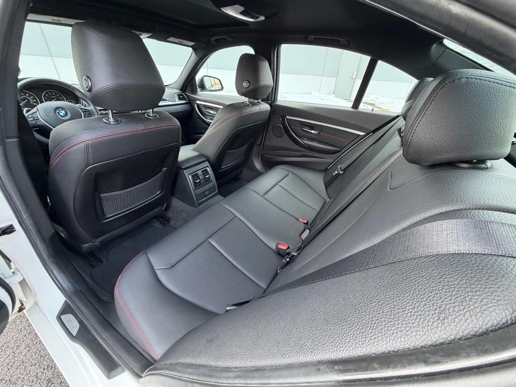 BMW 3-Series 328i xDrive Sedan 2016