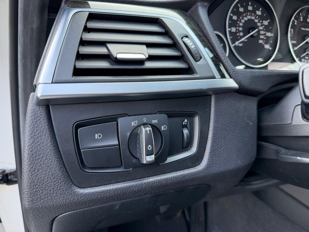 BMW 3-Series 328i xDrive Sedan 2016