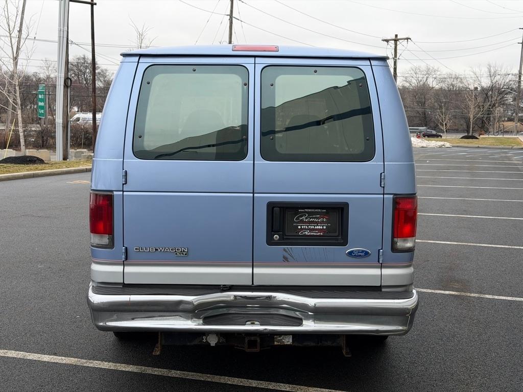 Ford Club Wagon XLT 1996