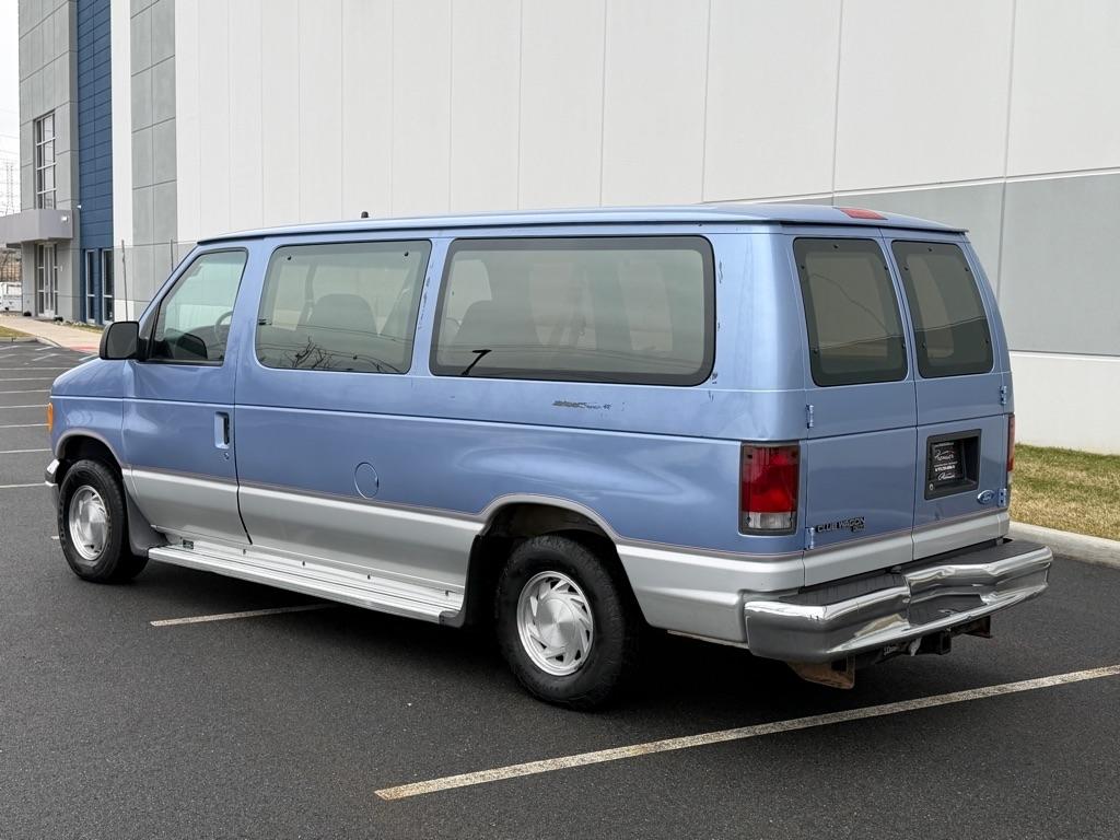 Ford Club Wagon XLT 1996