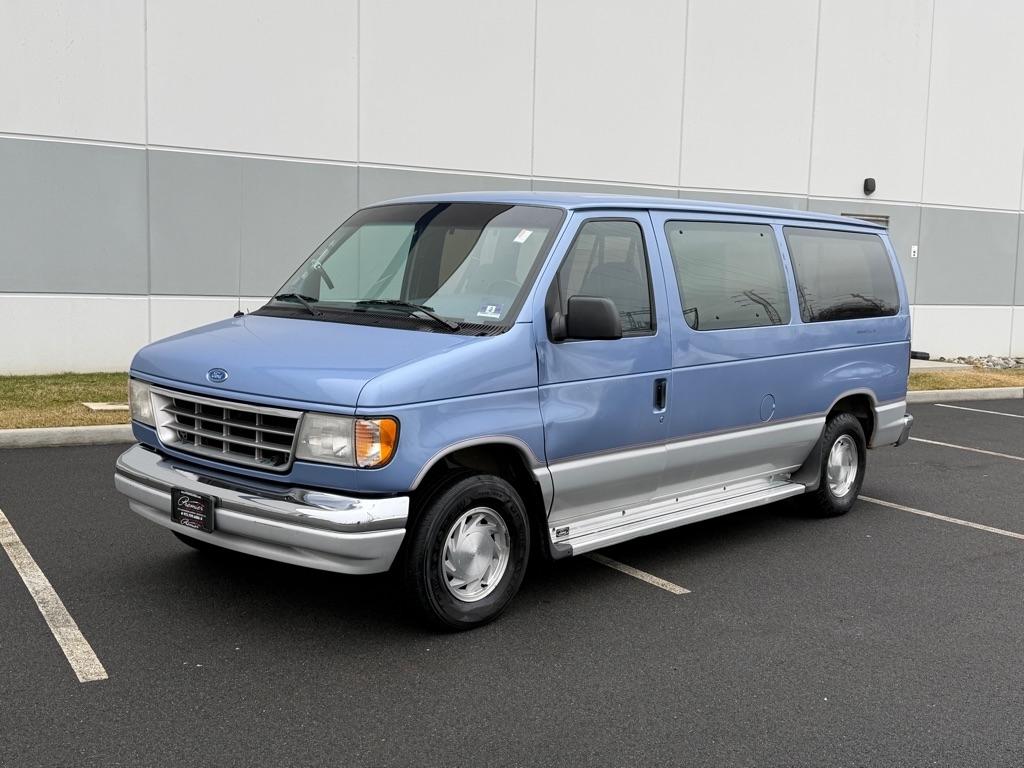 Ford Club Wagon XLT 1996