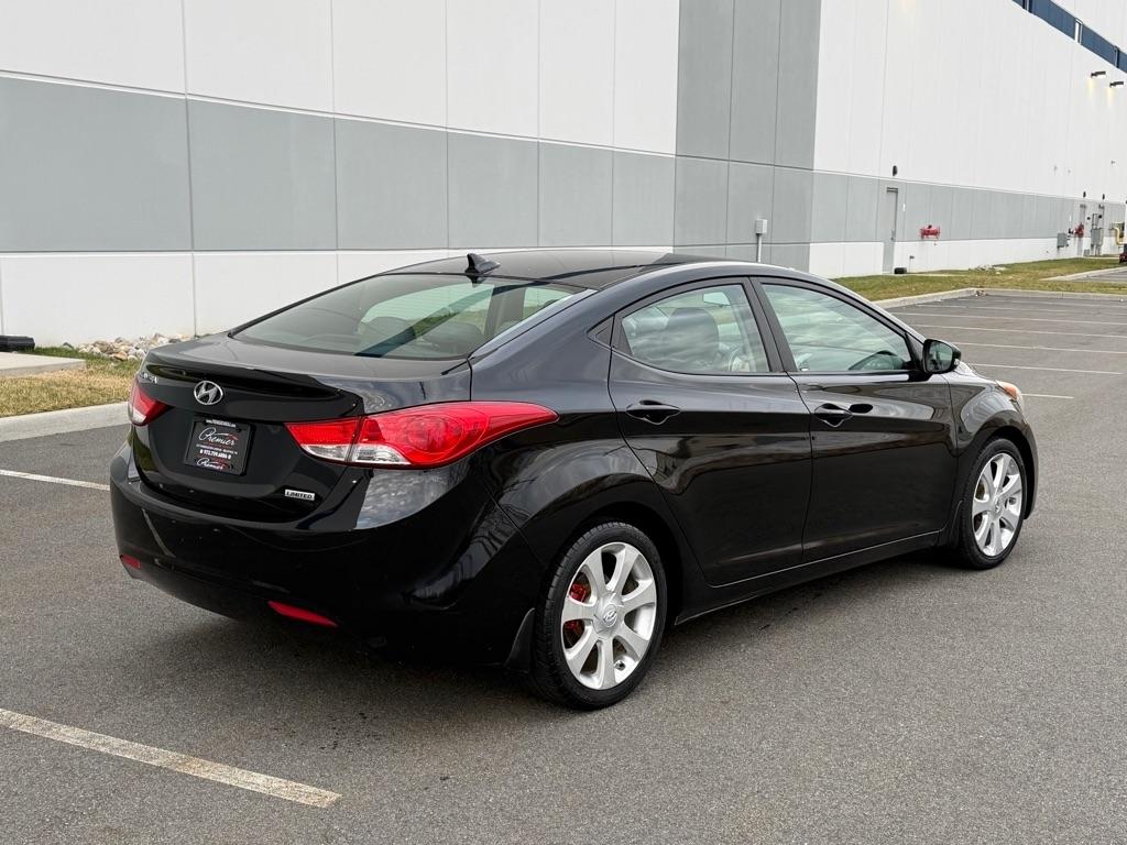 Hyundai Elantra  2013