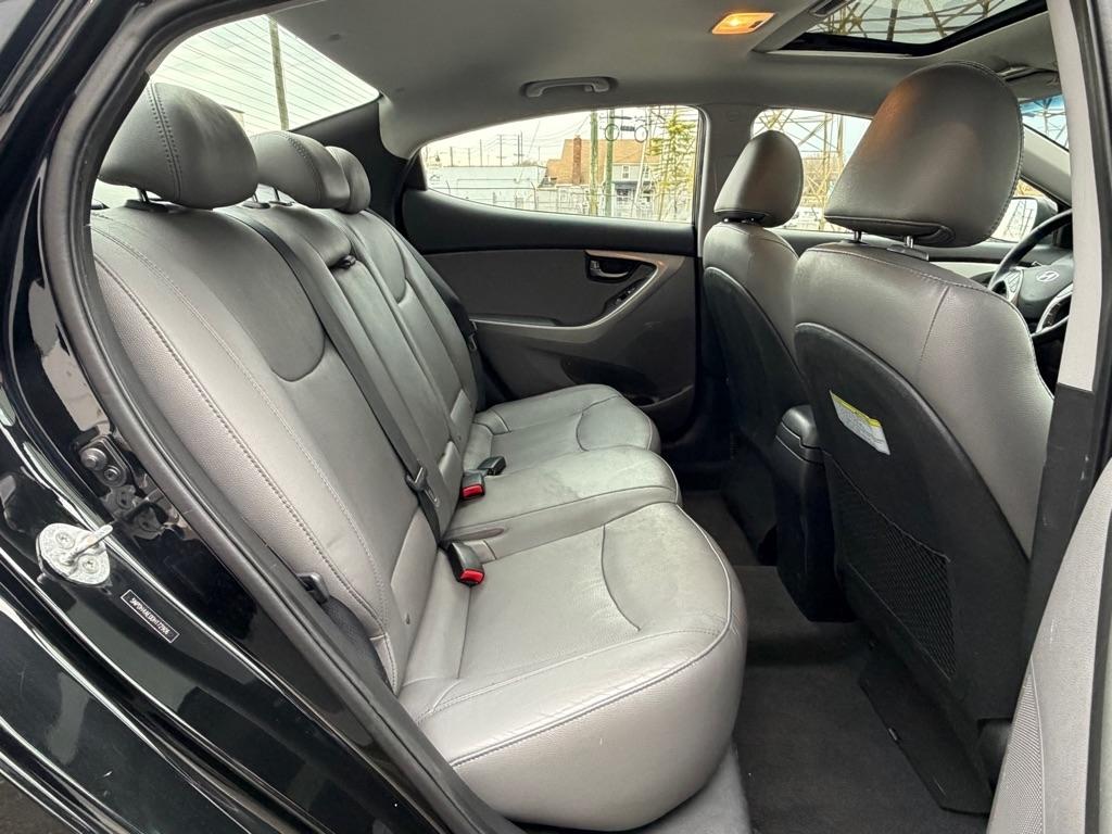 Hyundai Elantra  2013