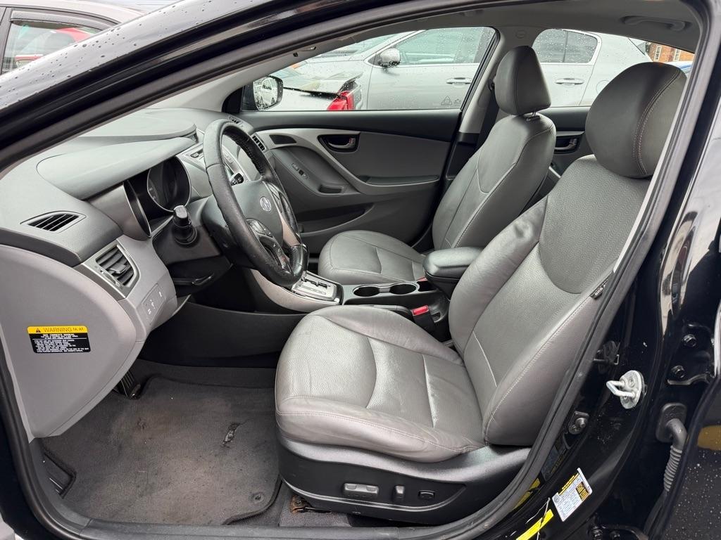 Hyundai Elantra  2013