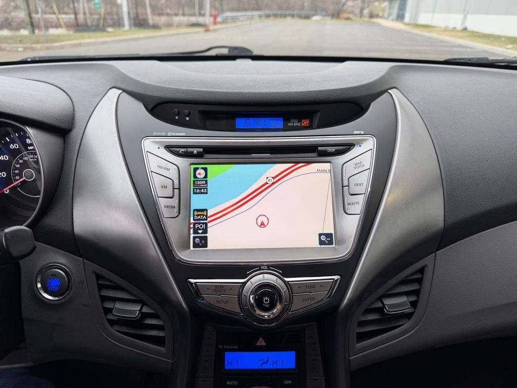 Hyundai Elantra  2013