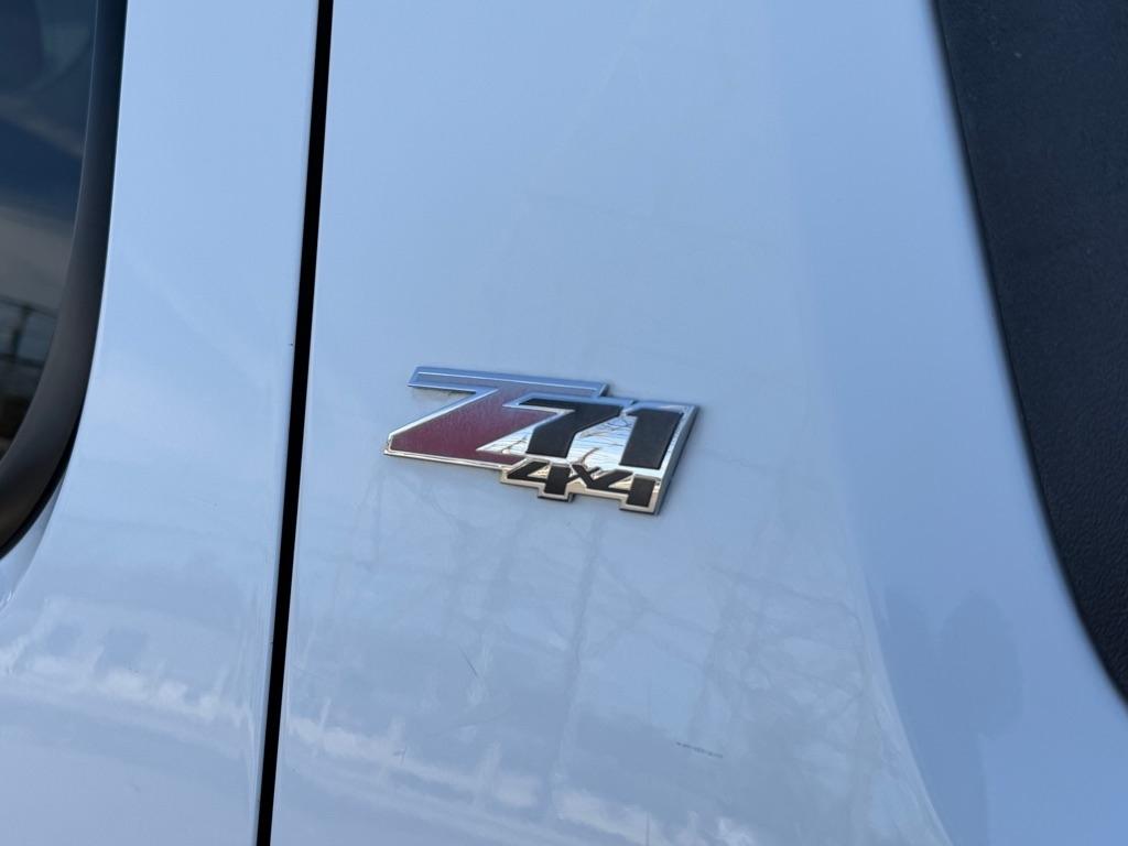 Chevrolet Avalanche  2010