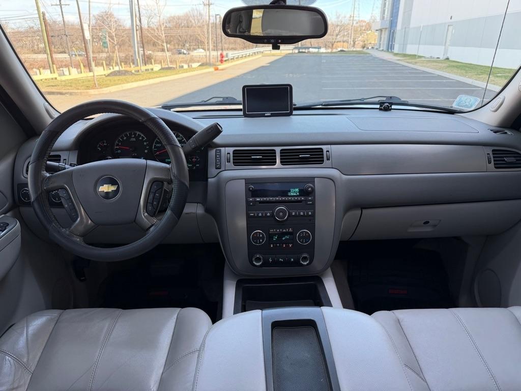 Chevrolet Avalanche  2010