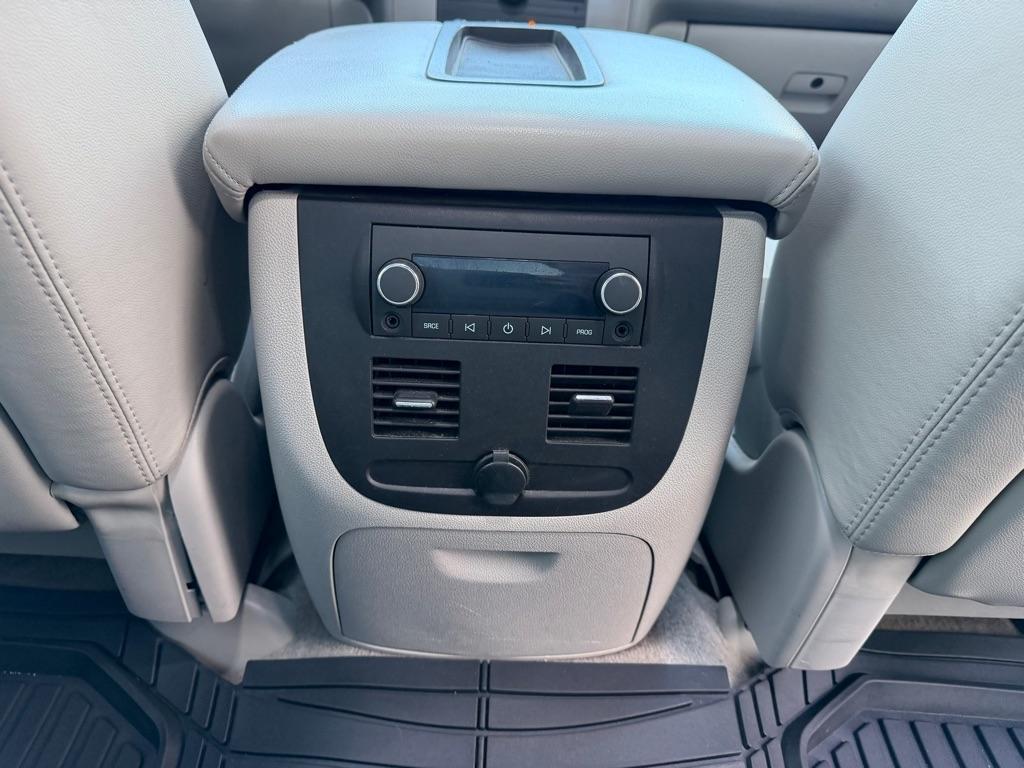 Chevrolet Avalanche  2010