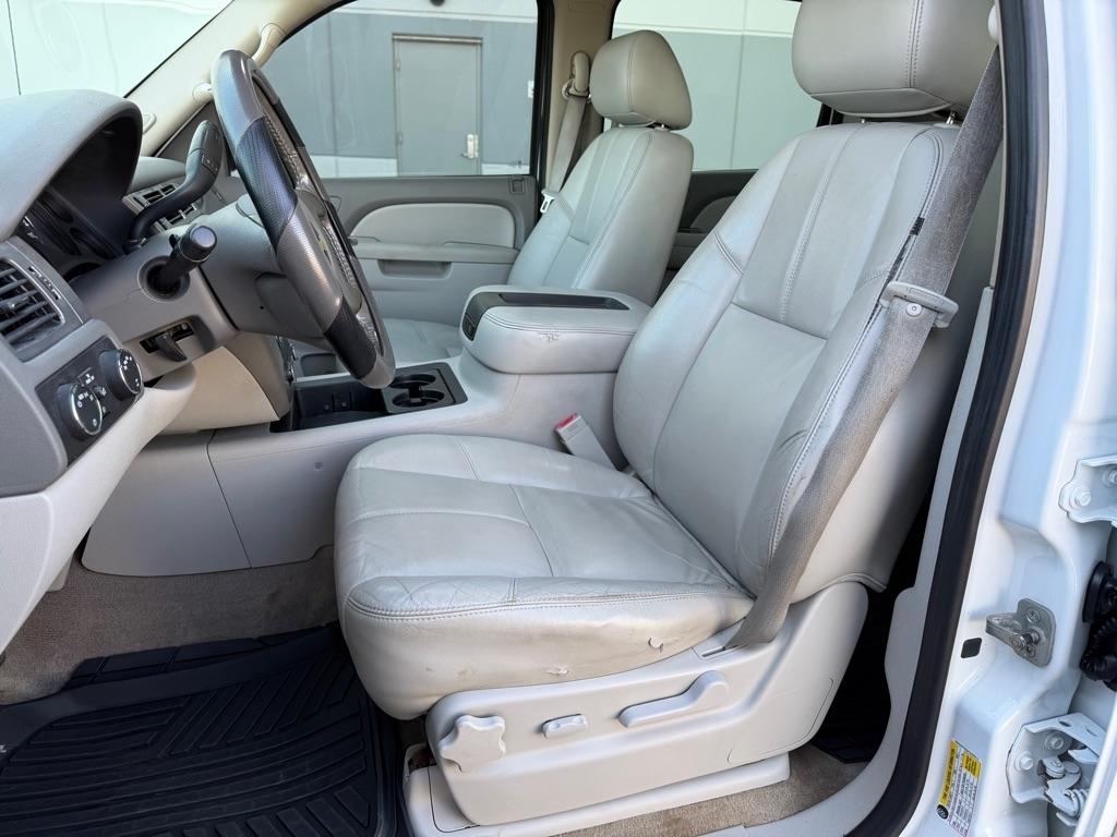 Chevrolet Avalanche  2010