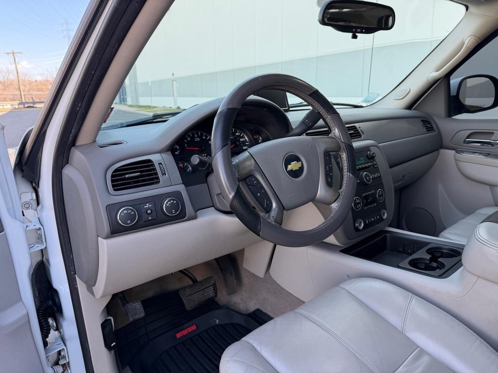 Chevrolet Avalanche  2010