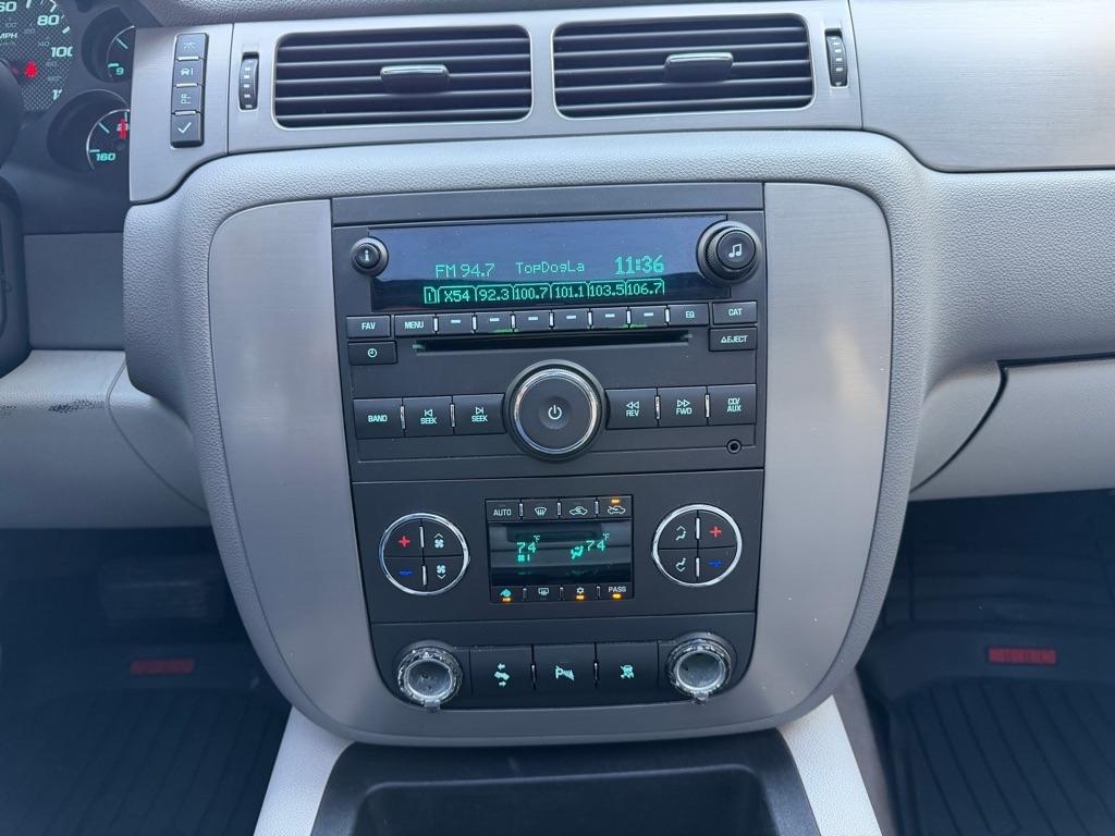 Chevrolet Avalanche  2010