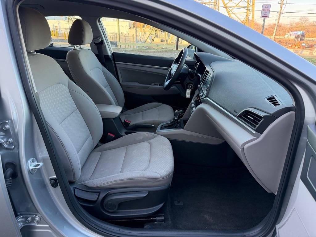 Hyundai Elantra SEL 2020