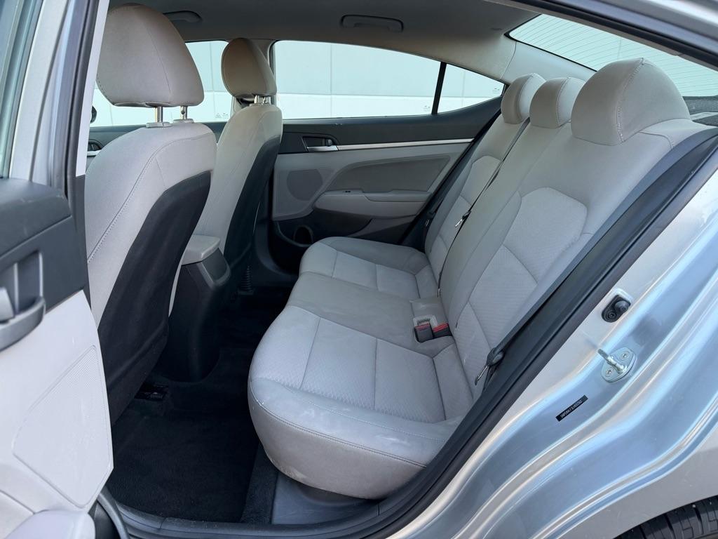 Hyundai Elantra SEL 2020