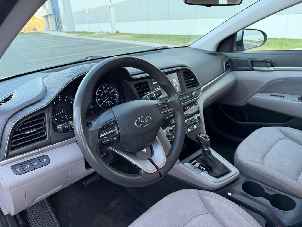 Hyundai Elantra SEL 2020