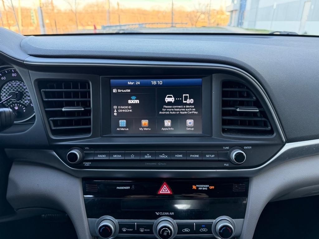 Hyundai Elantra SEL 2020