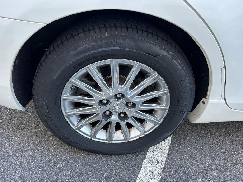 Toyota Camry Hybrid Sedan 2007