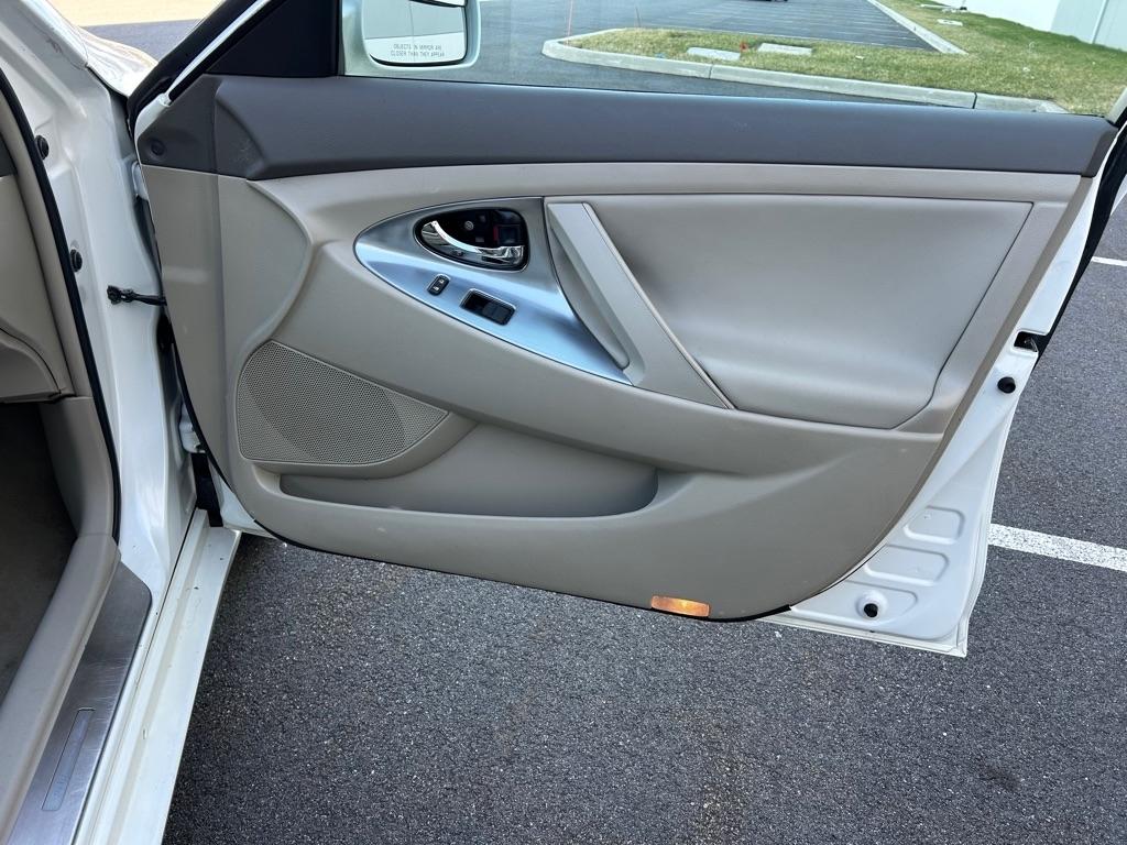 Toyota Camry Hybrid Sedan 2007