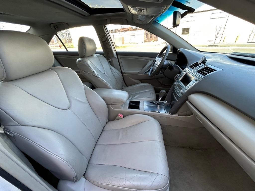 Toyota Camry Hybrid Sedan 2007