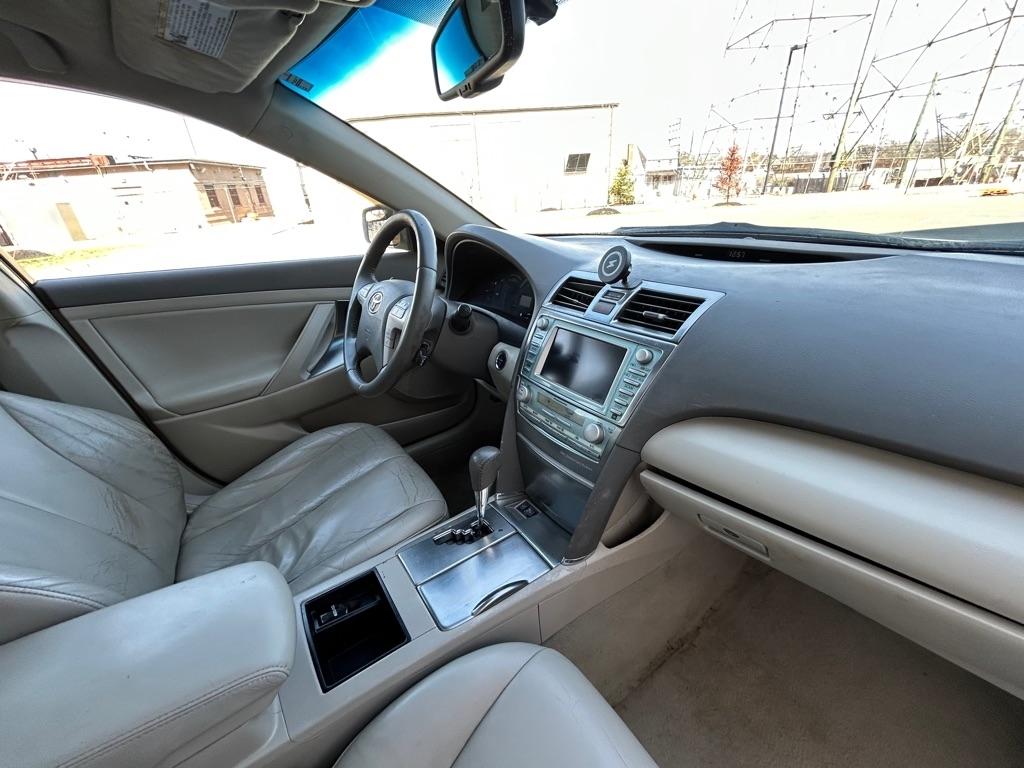 Toyota Camry Hybrid Sedan 2007