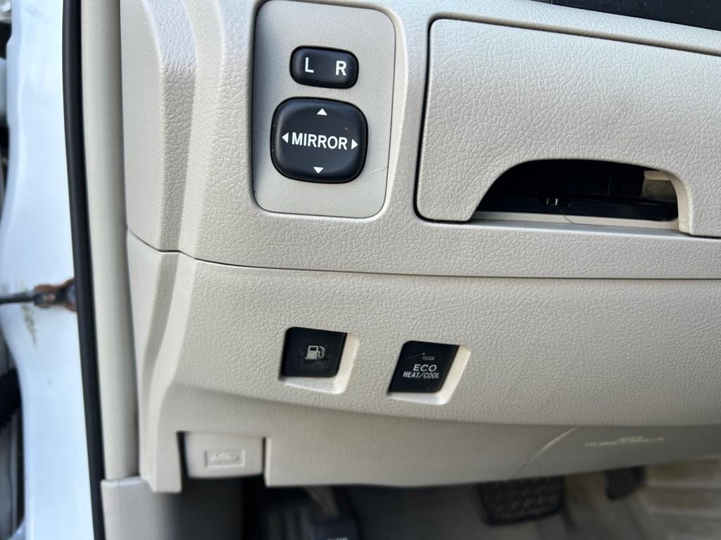 Toyota Camry Hybrid Sedan 2007