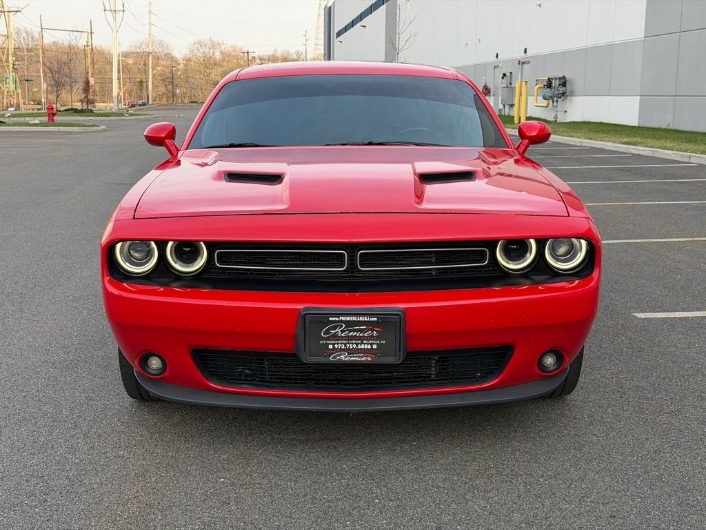 Dodge Challenger SXT Plus 2D Coupe 2016