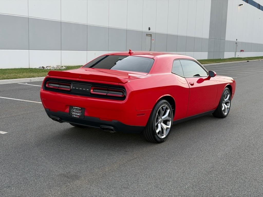 Dodge Challenger SXT Plus 2D Coupe 2016