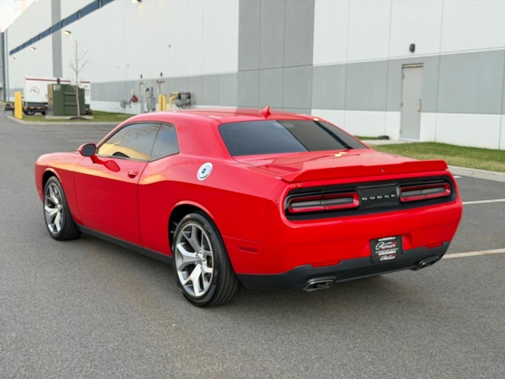 Dodge Challenger SXT Plus 2D Coupe 2016