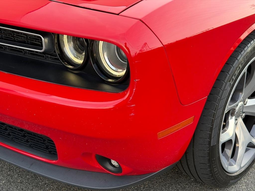 Dodge Challenger SXT Plus 2D Coupe 2016