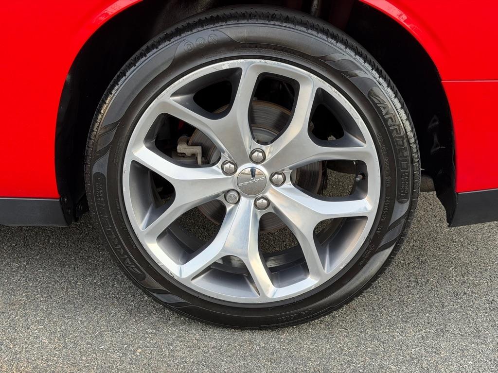 Dodge Challenger SXT Plus 2D Coupe 2016