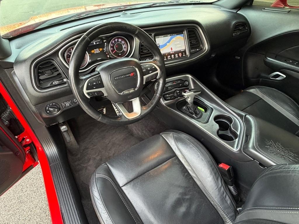 Dodge Challenger SXT Plus 2D Coupe 2016