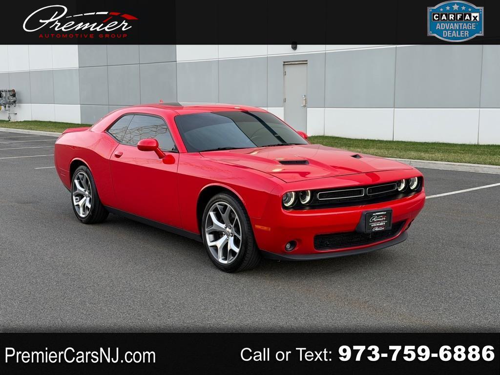 2016 Dodge Challenger SXT Plus 2D Coupe