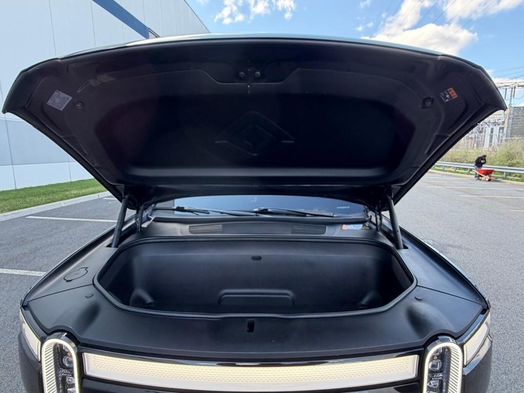 Rivian R1T Adventure 2022