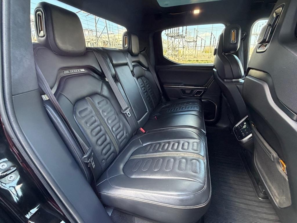 Rivian R1T Adventure 2022