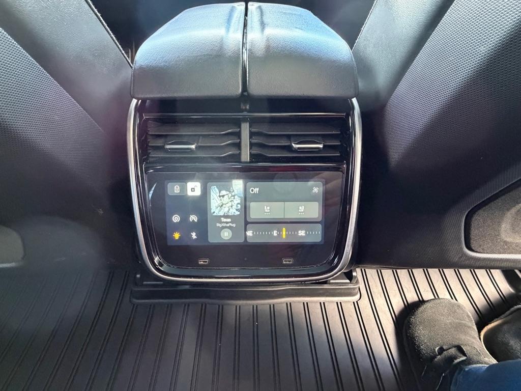 Rivian R1T Adventure 2022